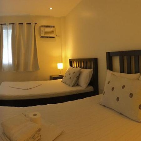 Victoria'S Bed & Breakfast Puerto Galera Buitenkant foto