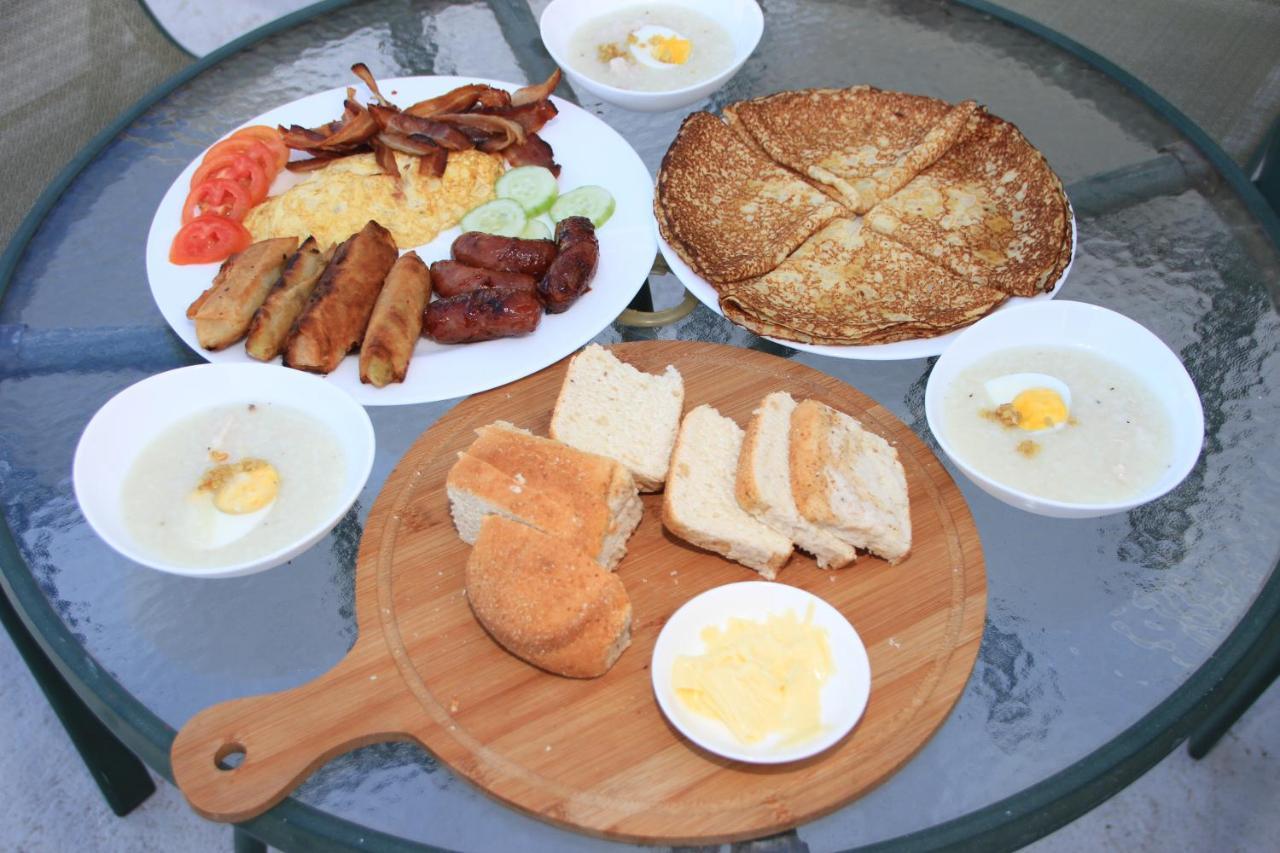 Victoria'S Bed & Breakfast Puerto Galera Buitenkant foto